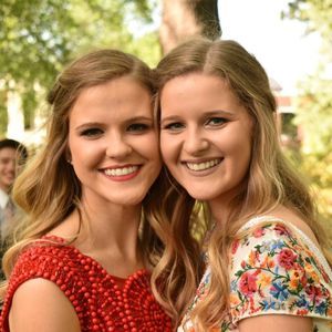 Meet your Posher, Adriana